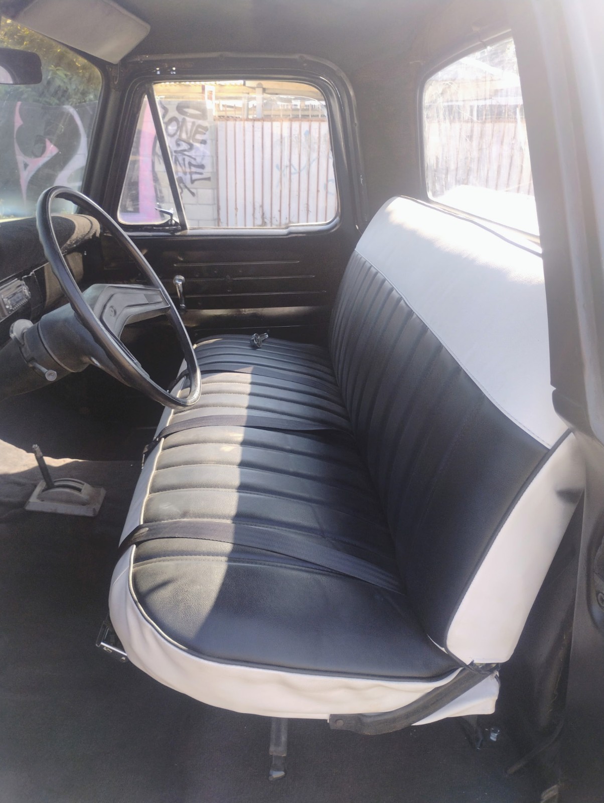 Ford-F-250-1966-Standard-Cab-Pickup-8