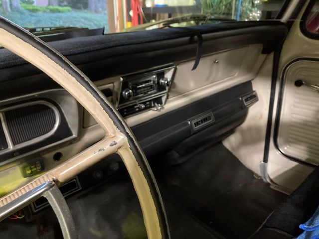 Ford-F-250-1968-9