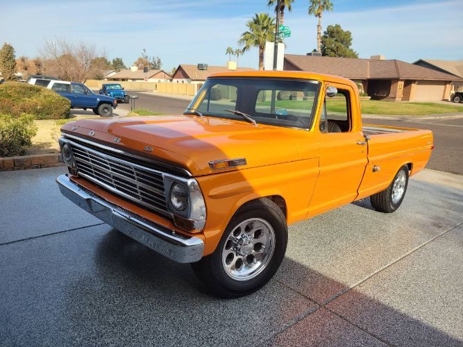 Ford-F-250-1972-Orange-8