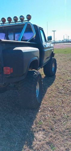 Ford-F-250-1973-Black-18