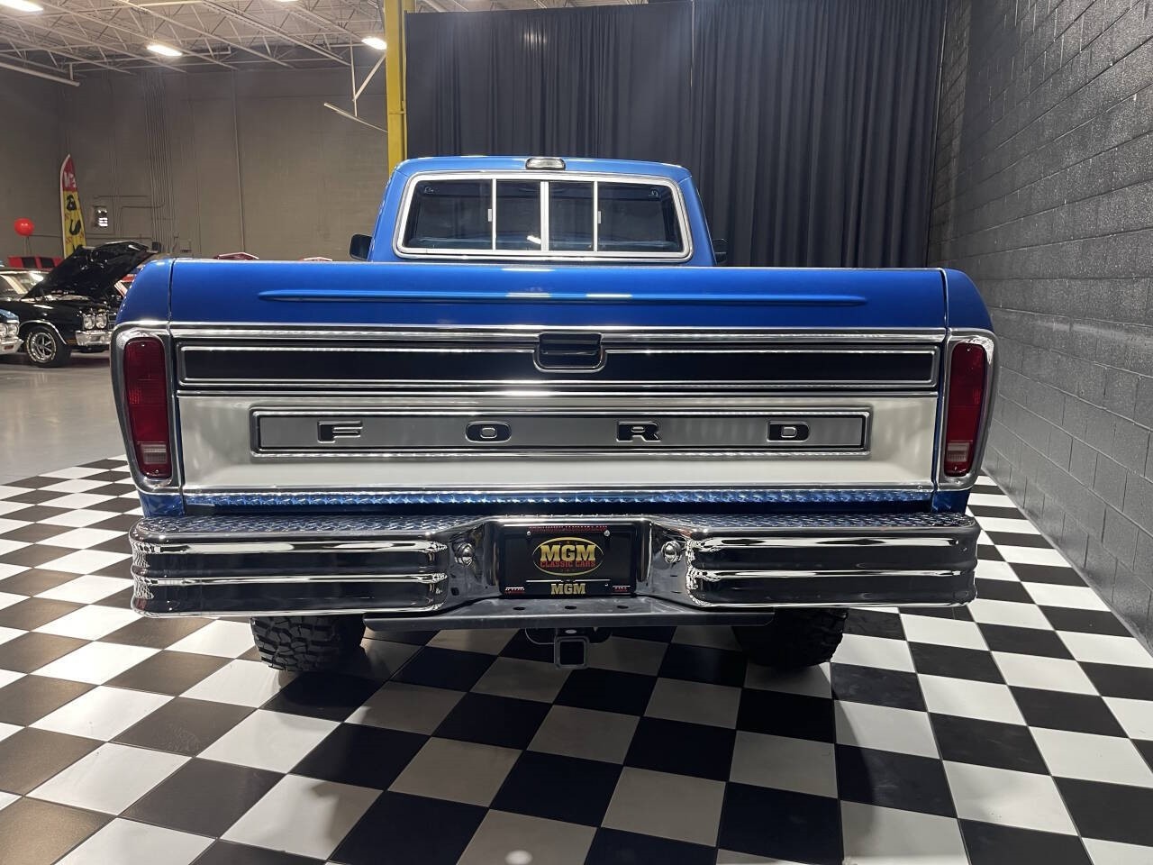 Ford-F-250-1973-Pickup-Truck-13