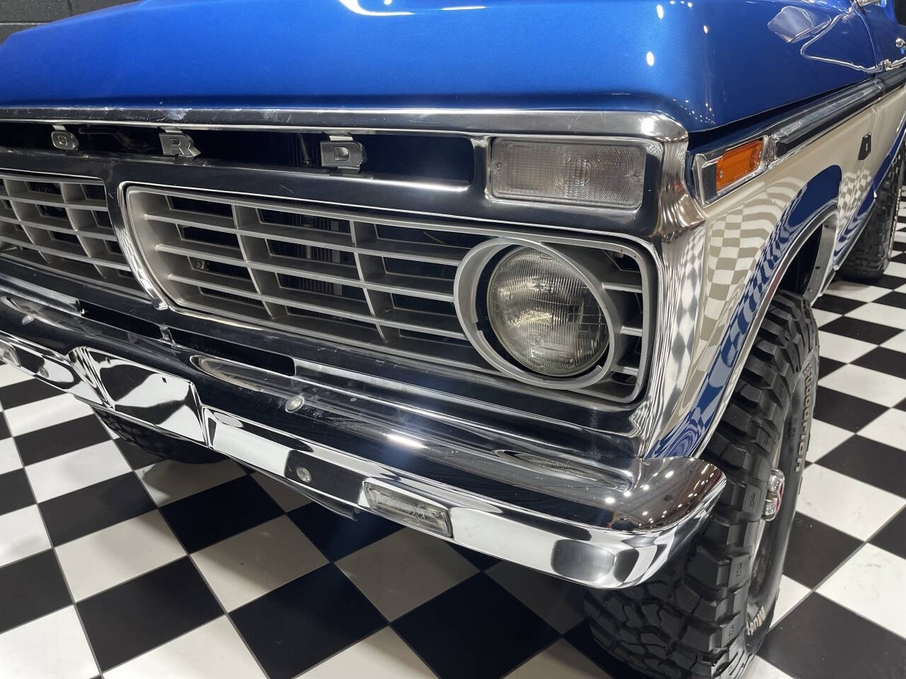 Ford-F-250-1973-Pickup-Truck-21