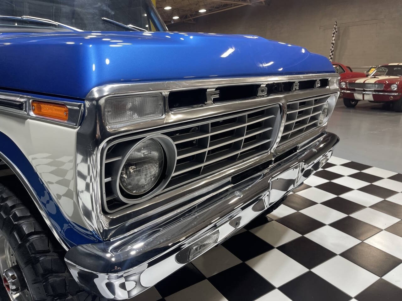 Ford-F-250-1973-Pickup-Truck-24