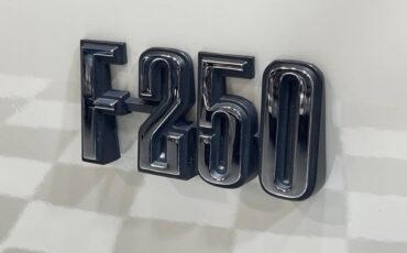 Ford-F-250-1973-Pickup-Truck-28