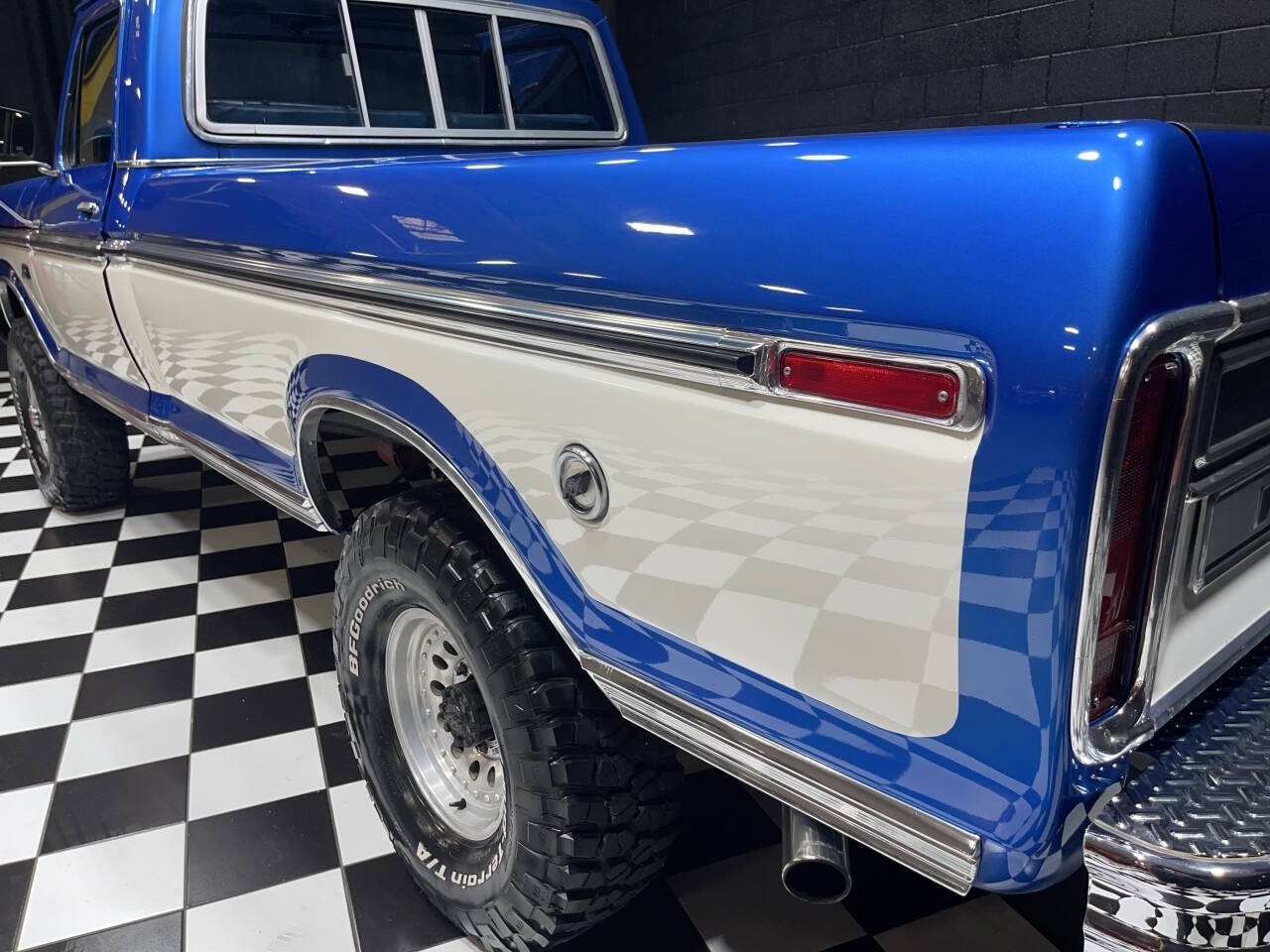 Ford-F-250-1973-Pickup-Truck-33