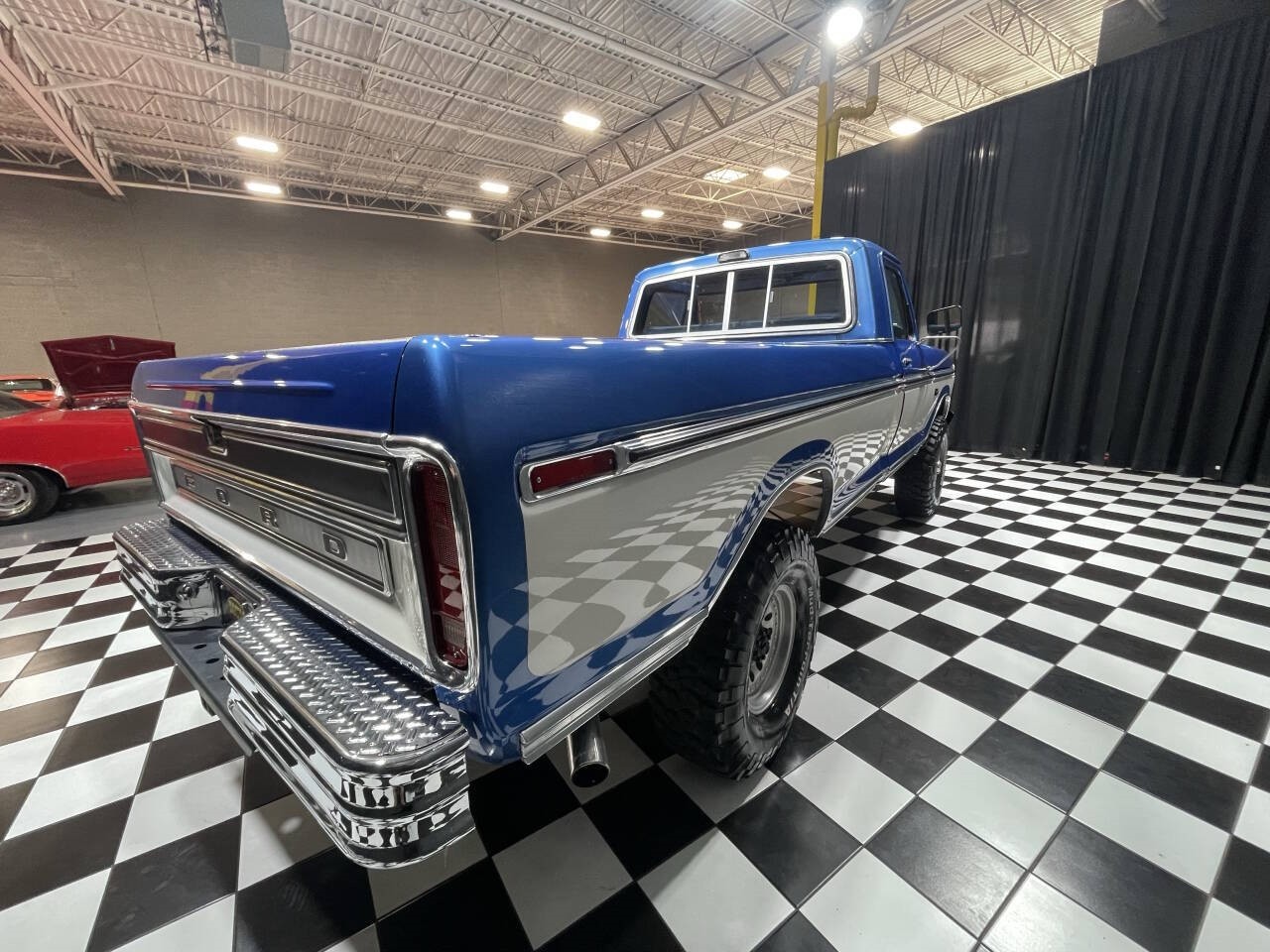 Ford-F-250-1973-Pickup-Truck-5