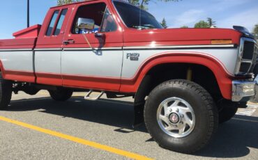 Ford-F-250-1985-Extended-Cab-Pickup-1