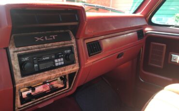 Ford-F-250-1985-Extended-Cab-Pickup-16