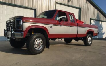 Ford-F-250-1985-Extended-Cab-Pickup