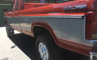 Ford-F-250-1985-Extended-Cab-Pickup-9