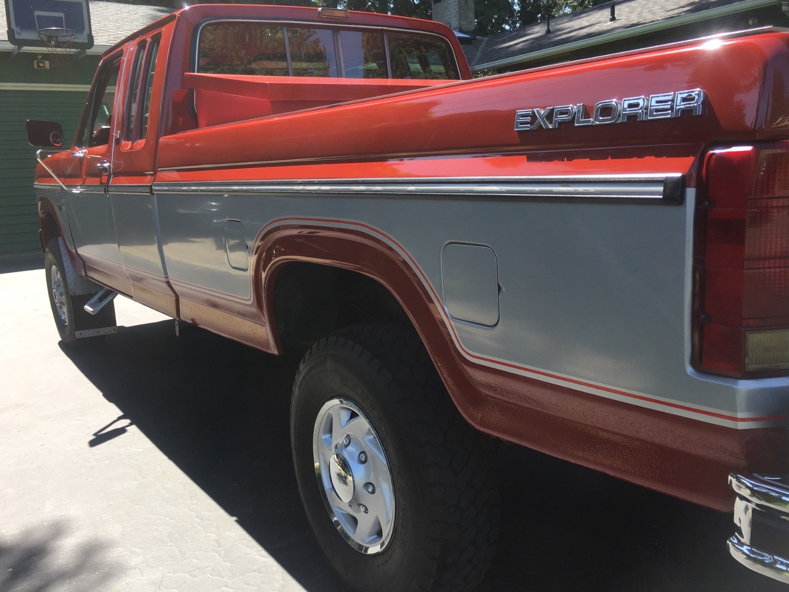 Ford-F-250-1985-Extended-Cab-Pickup-9