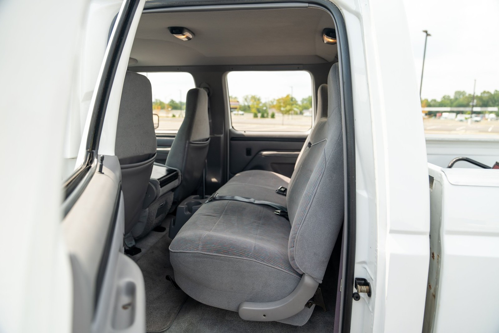 Ford-F-350-1996-Pickup-Truck-12