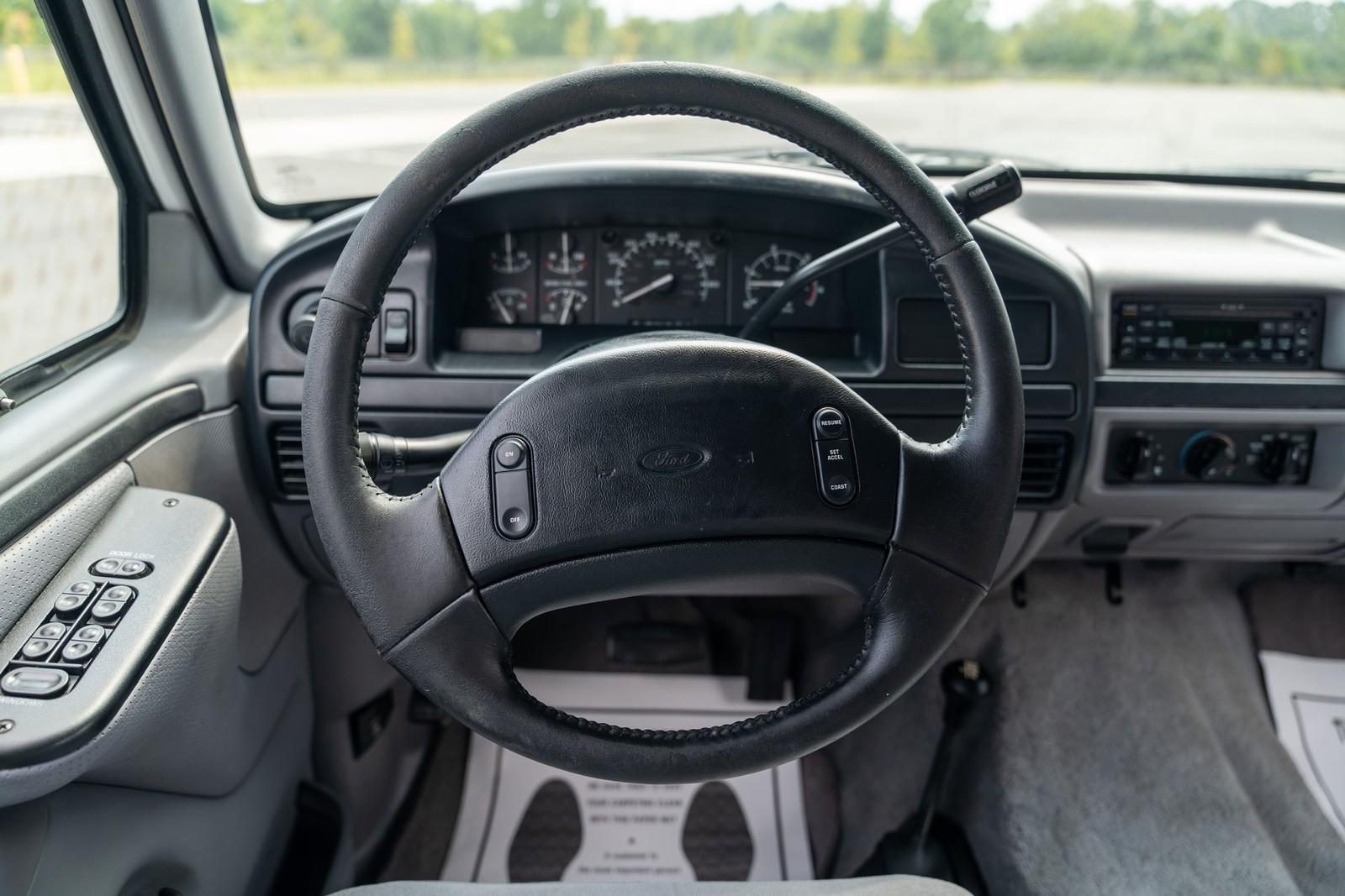 Ford-F-350-1996-Pickup-Truck-28