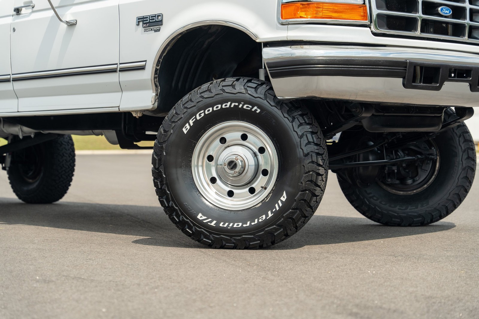 Ford-F-350-1996-Pickup-Truck-3