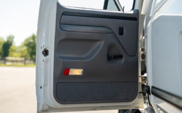 Ford-F-350-1996-Pickup-Truck-32