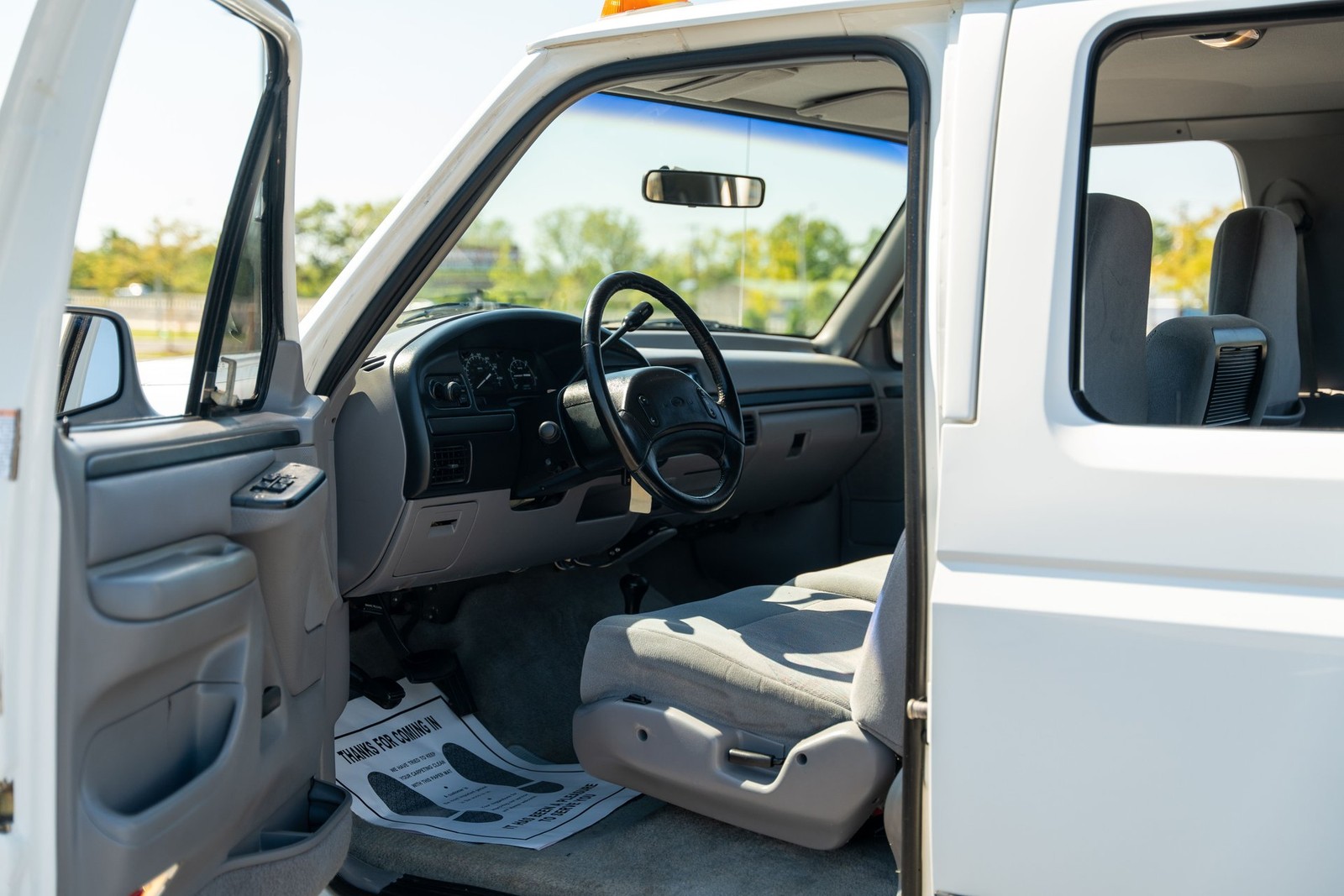 Ford-F-350-1996-Pickup-Truck-33