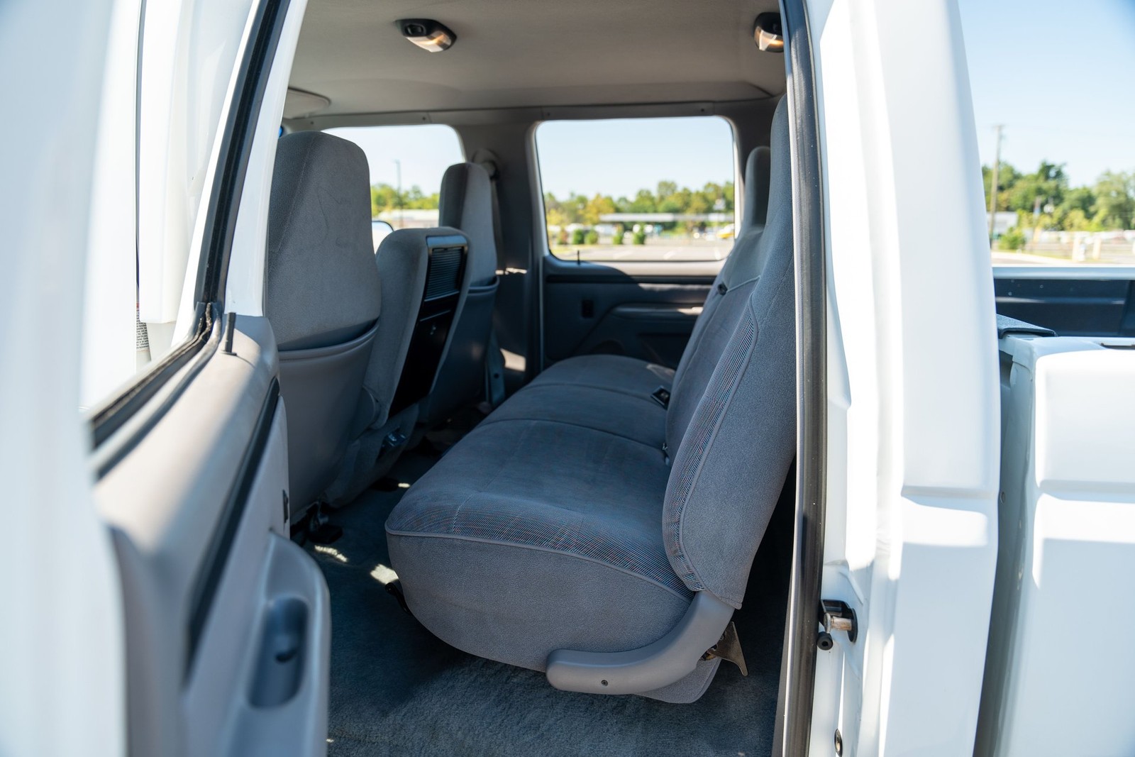 Ford-F-350-1996-Pickup-Truck-37
