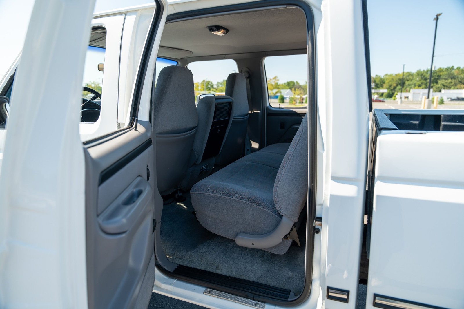 Ford-F-350-1996-Pickup-Truck-38