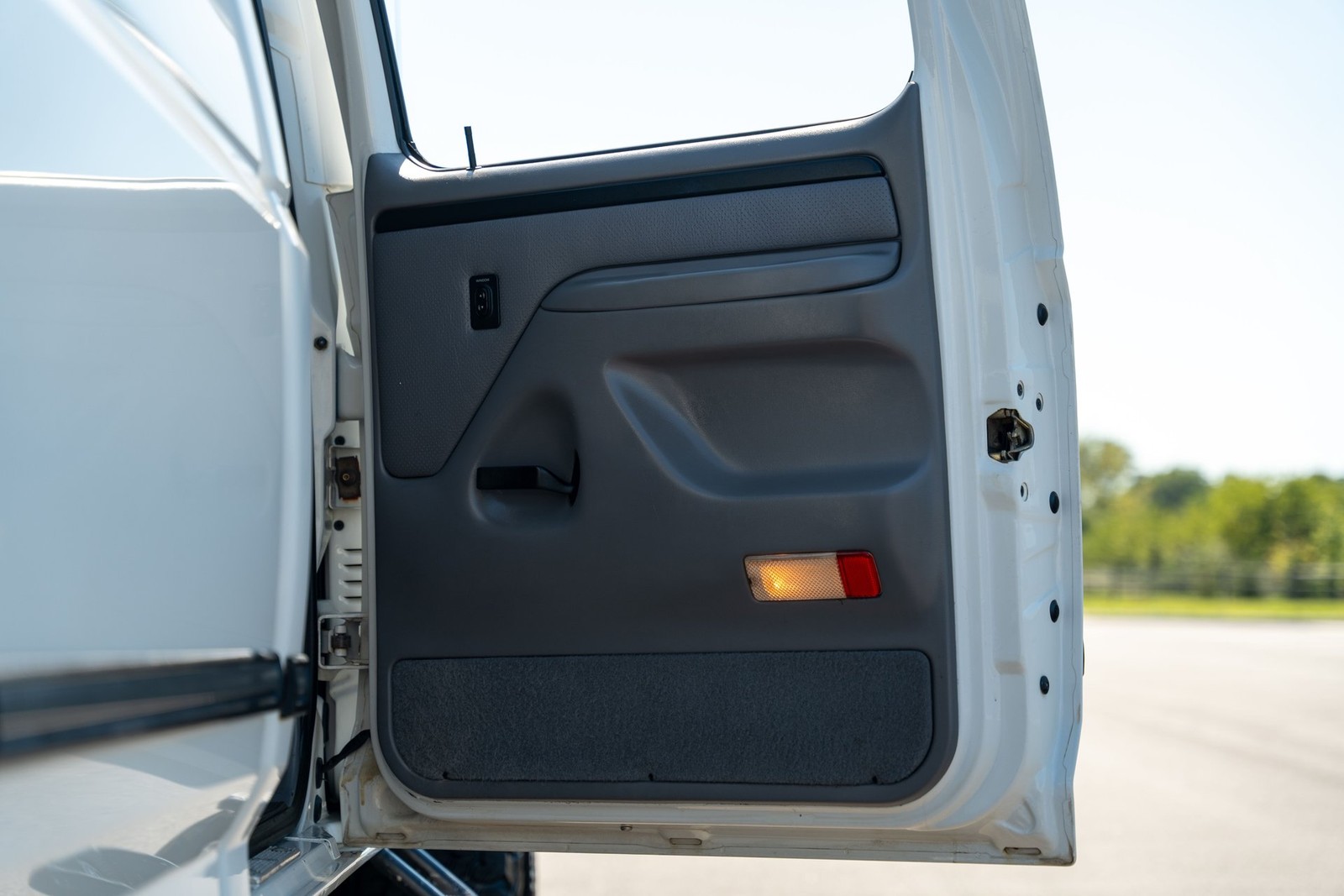Ford-F-350-1996-Pickup-Truck-39
