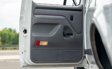 Ford-F-350-1996-Pickup-Truck-8
