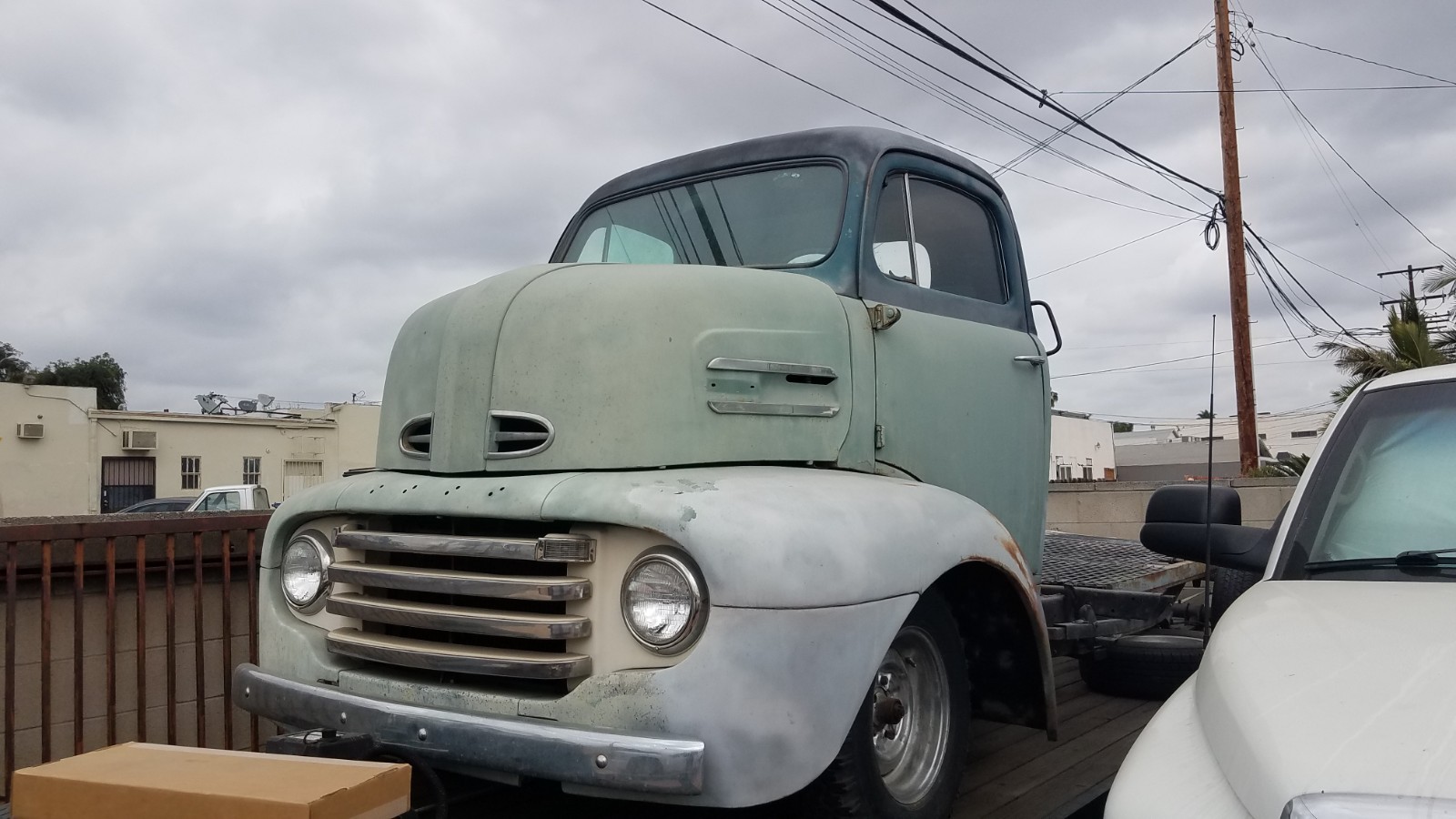 Ford-F-500-1948-COE-Truck-1