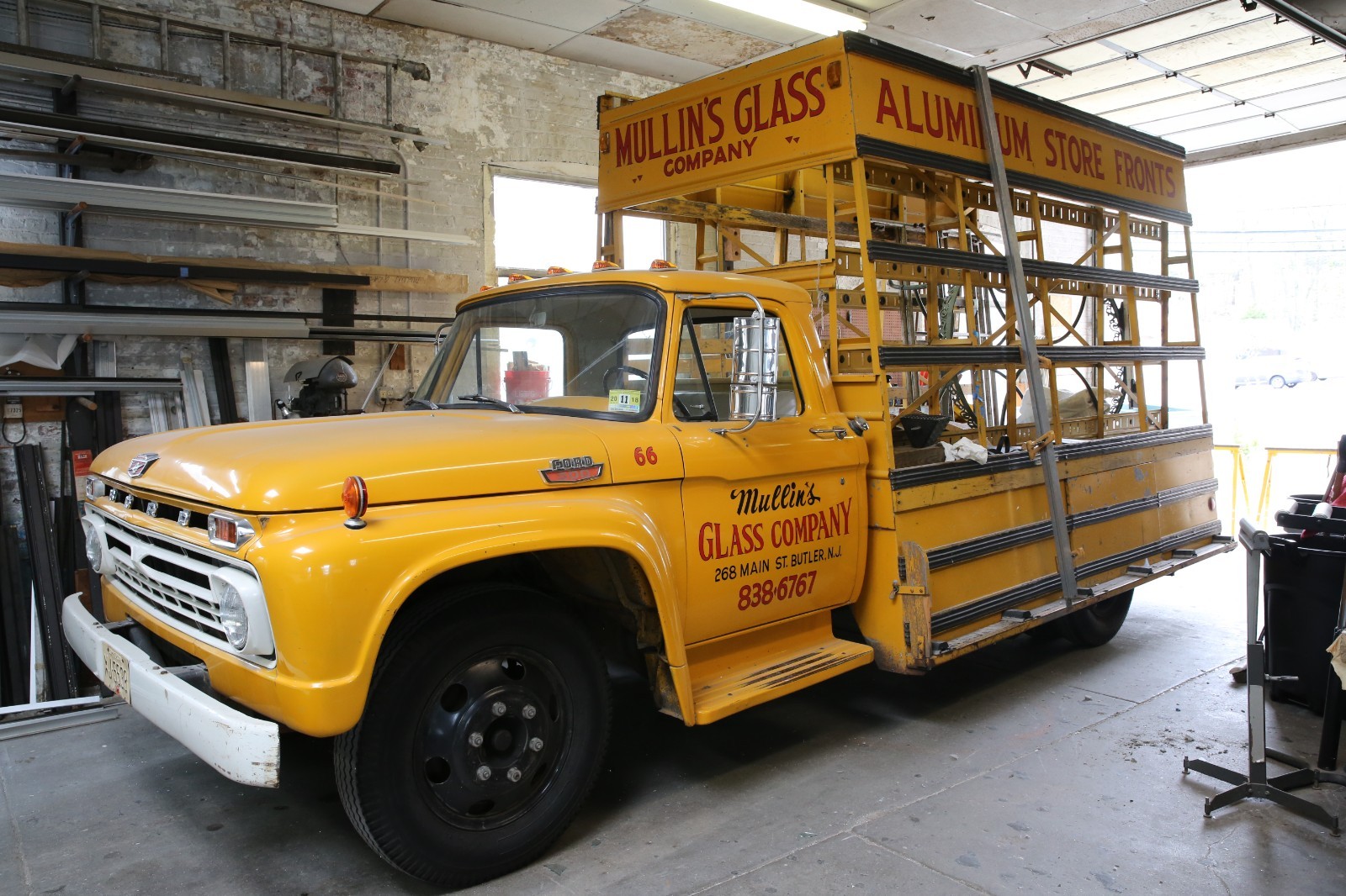 Ford-F-550-1966-Commercial-Vehicle-3