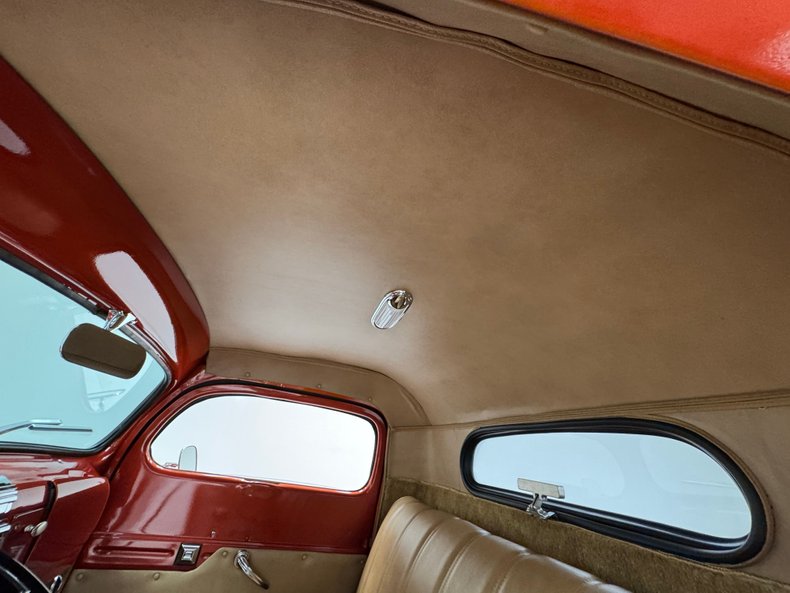 Ford-F1-1948-Bronze-Metallic-Saddle-40