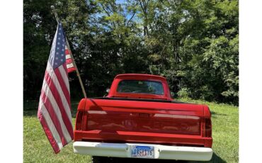 Ford-F100-1966-Rangoon-red-Red-and-black-1