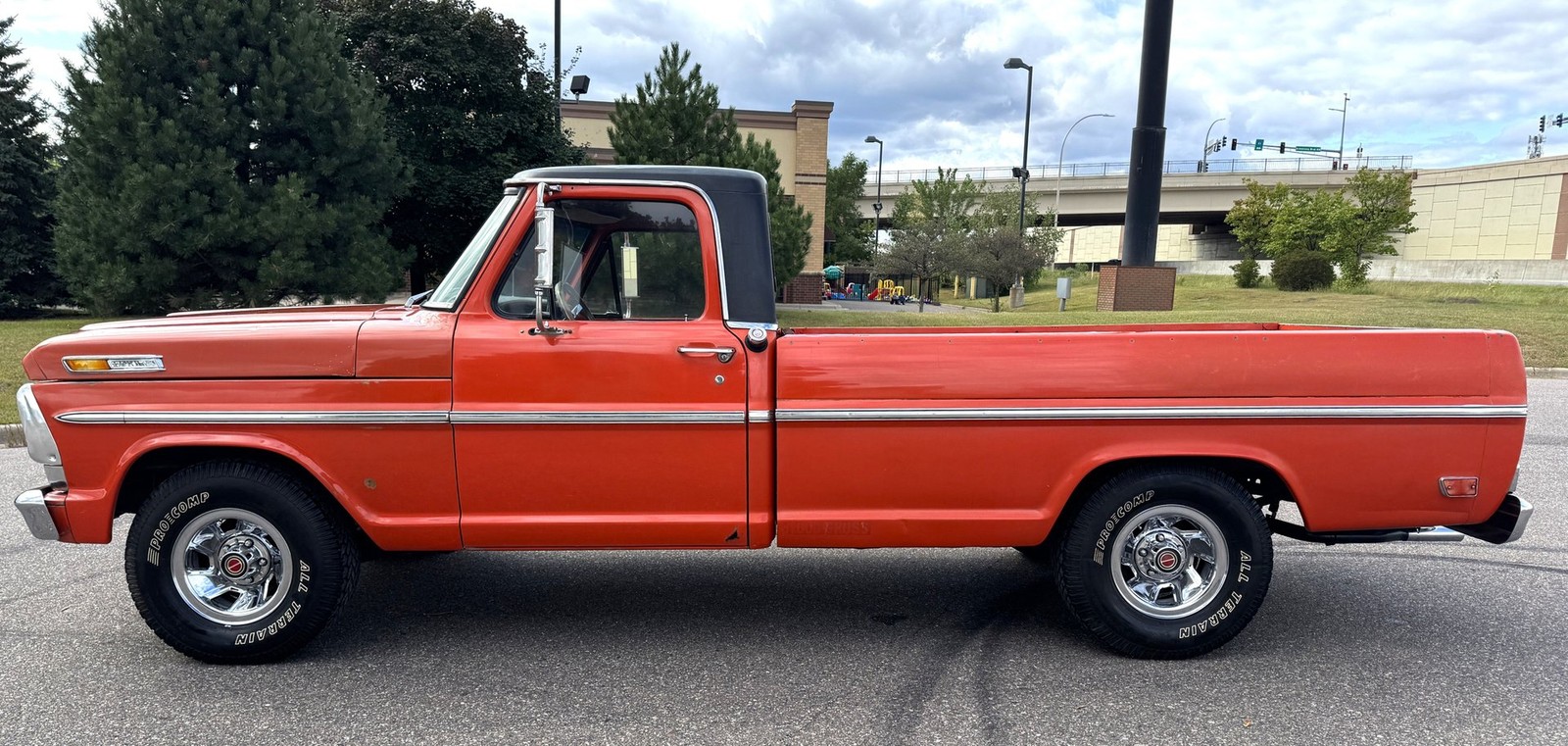 Ford-F100-1969-Pickup-Truck-6