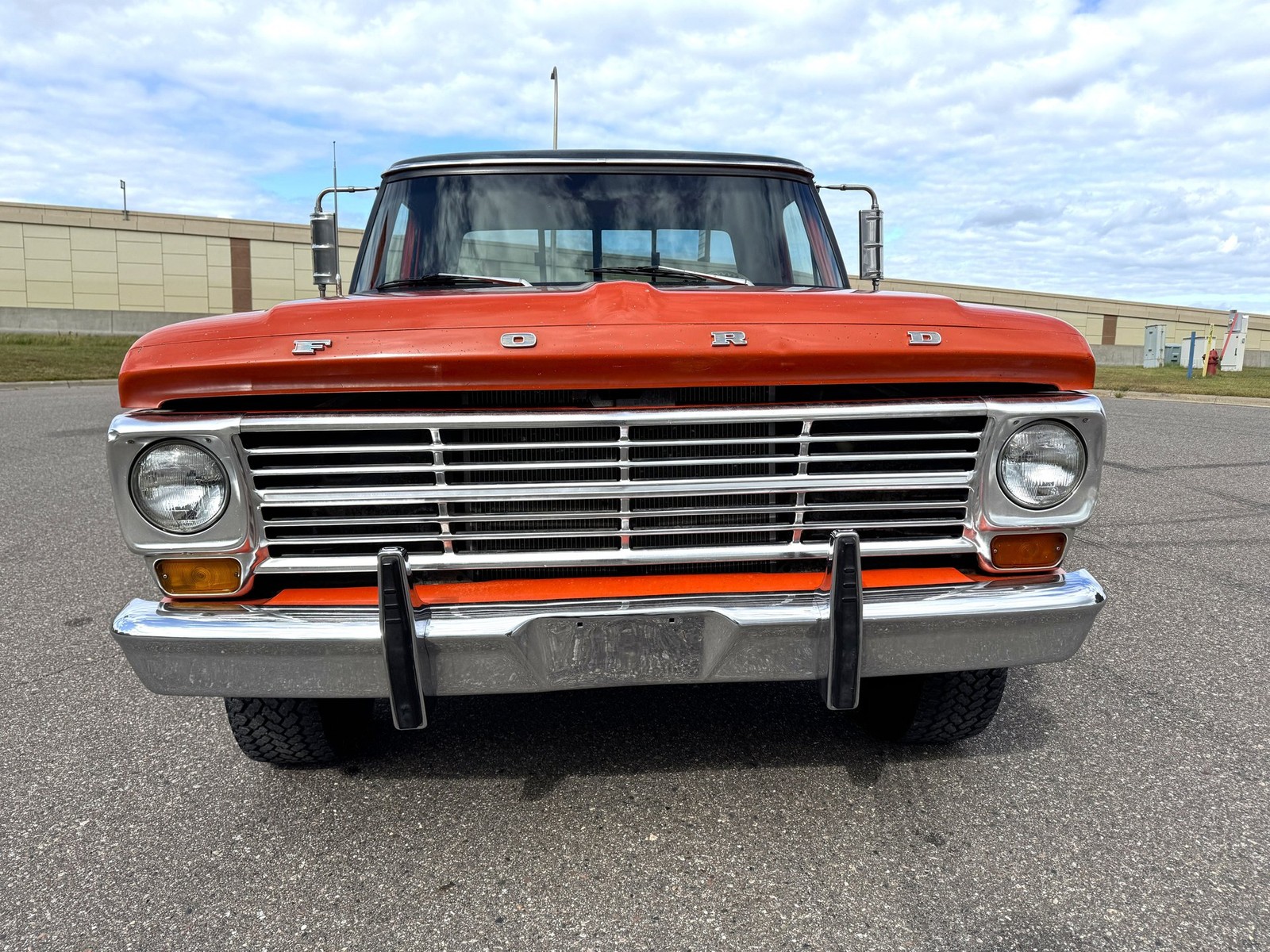 Ford-F100-1969-Pickup-Truck-8