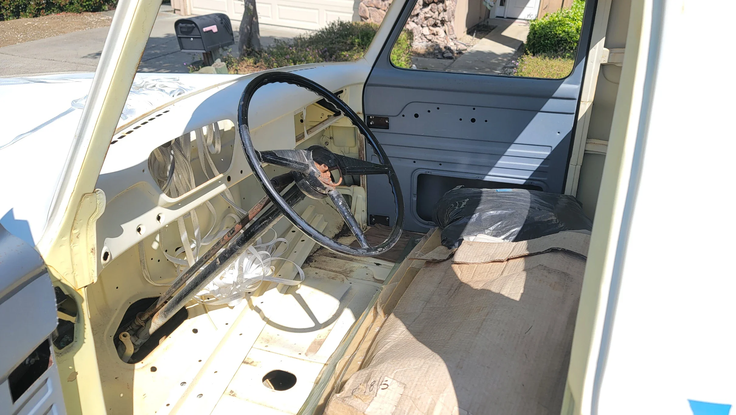 Ford-F100-2wd-regular-cab-1955-Yellow-Yellow-8