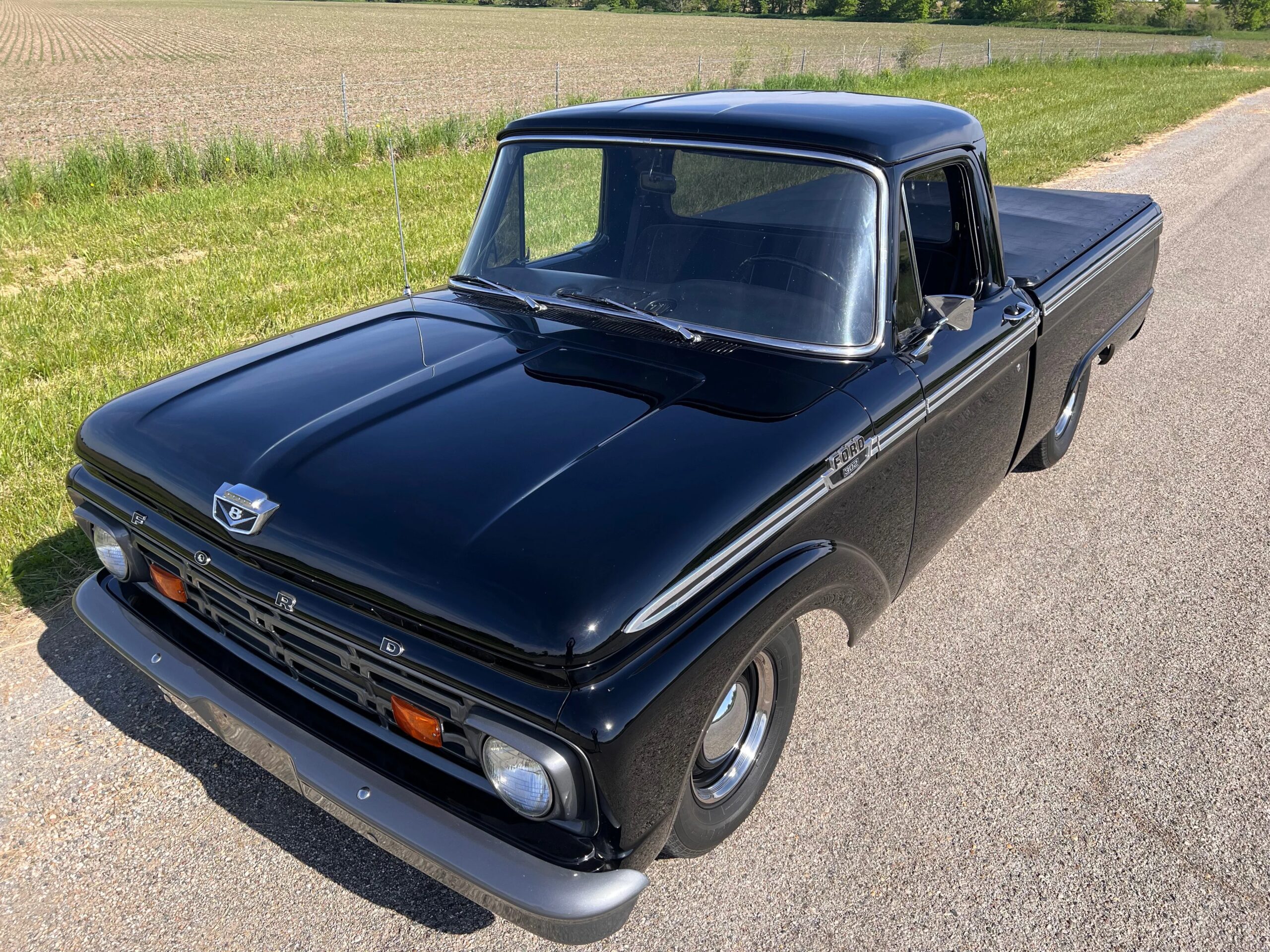 Ford-F100-2wd-regular-cab-1964-Black-Black-13