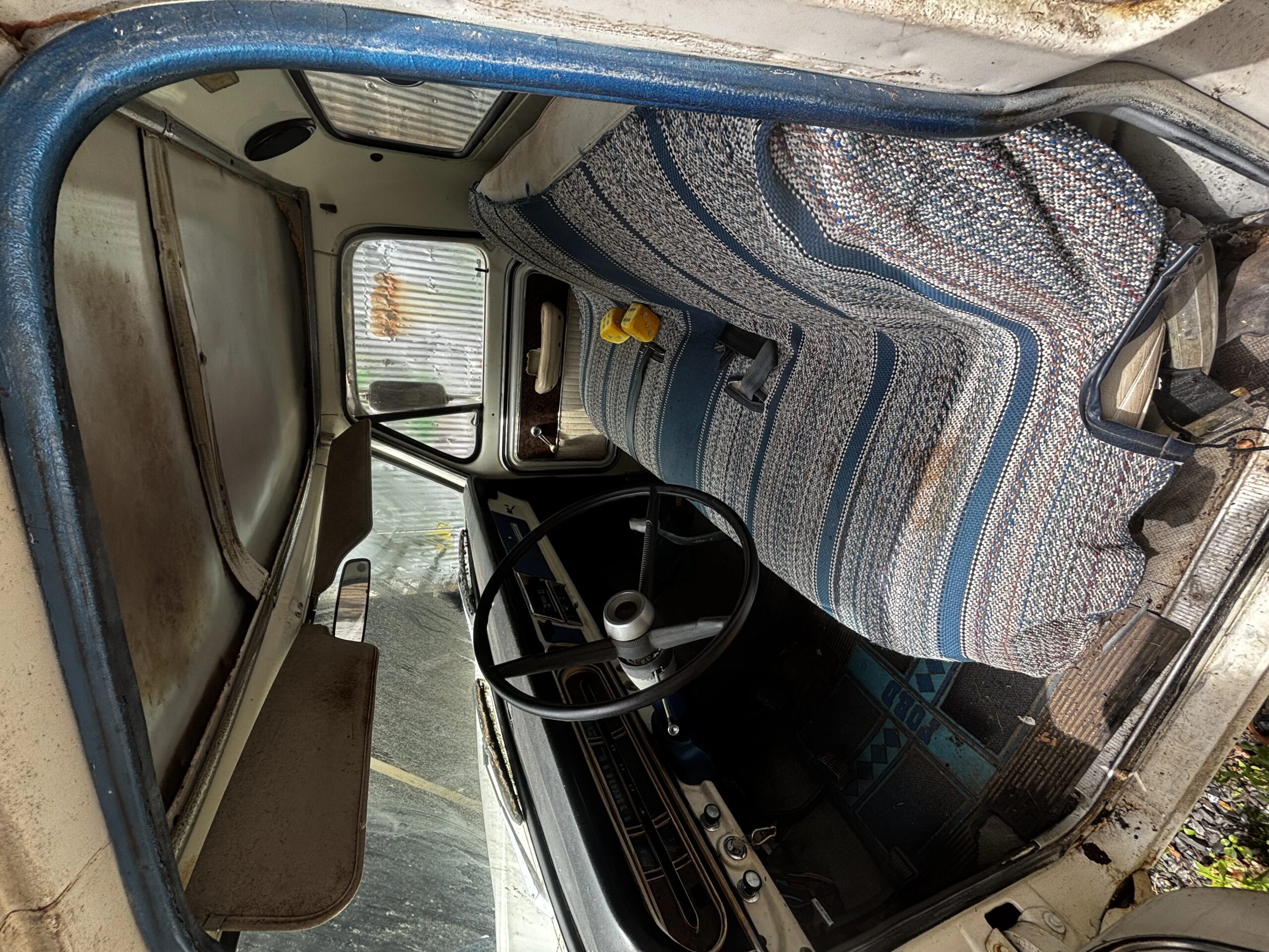 Ford-F100-2wd-regular-cab-1967-White-1