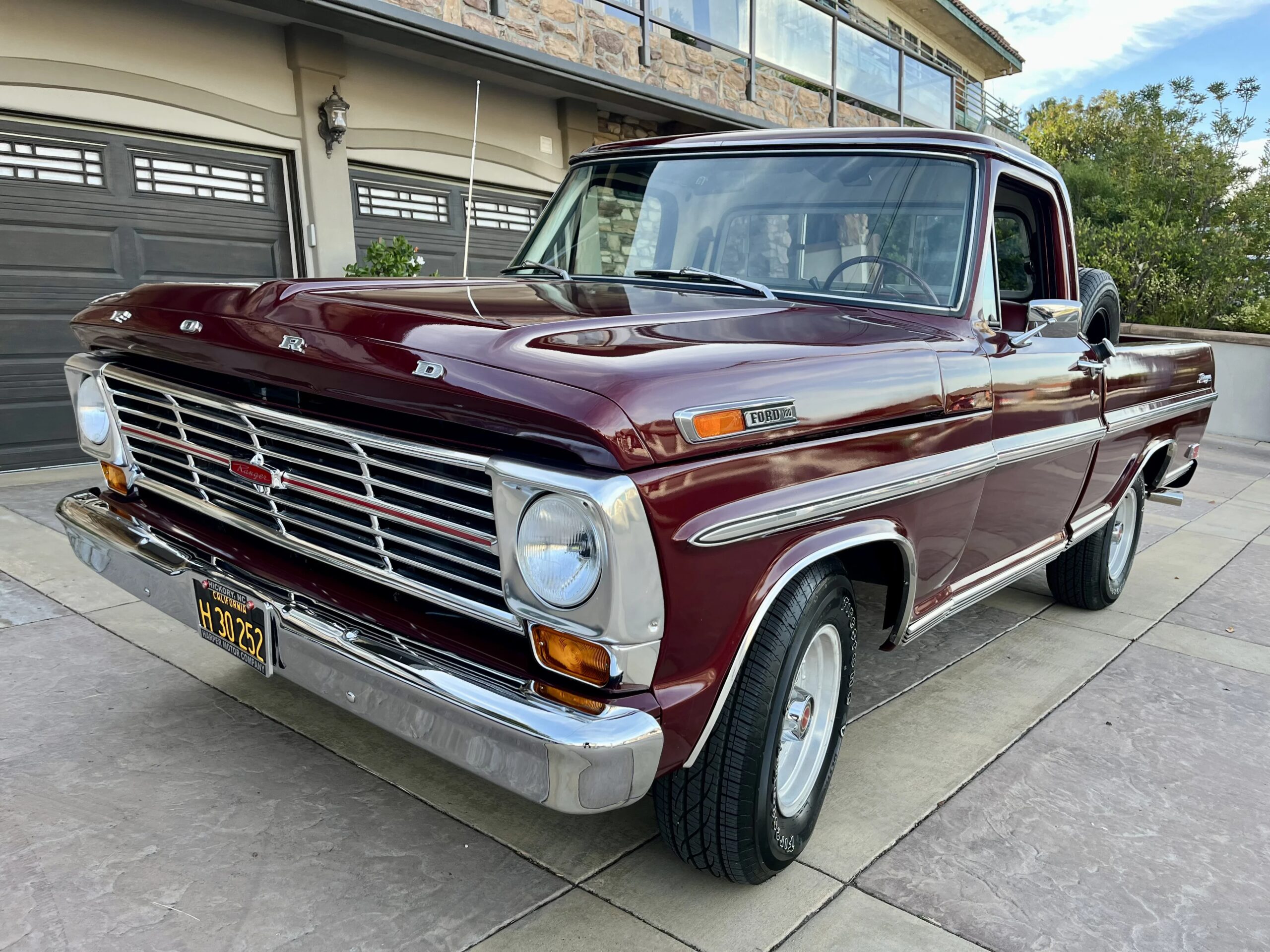 Ford-F100-2wd-regular-cab-1969-Red-Beige-1