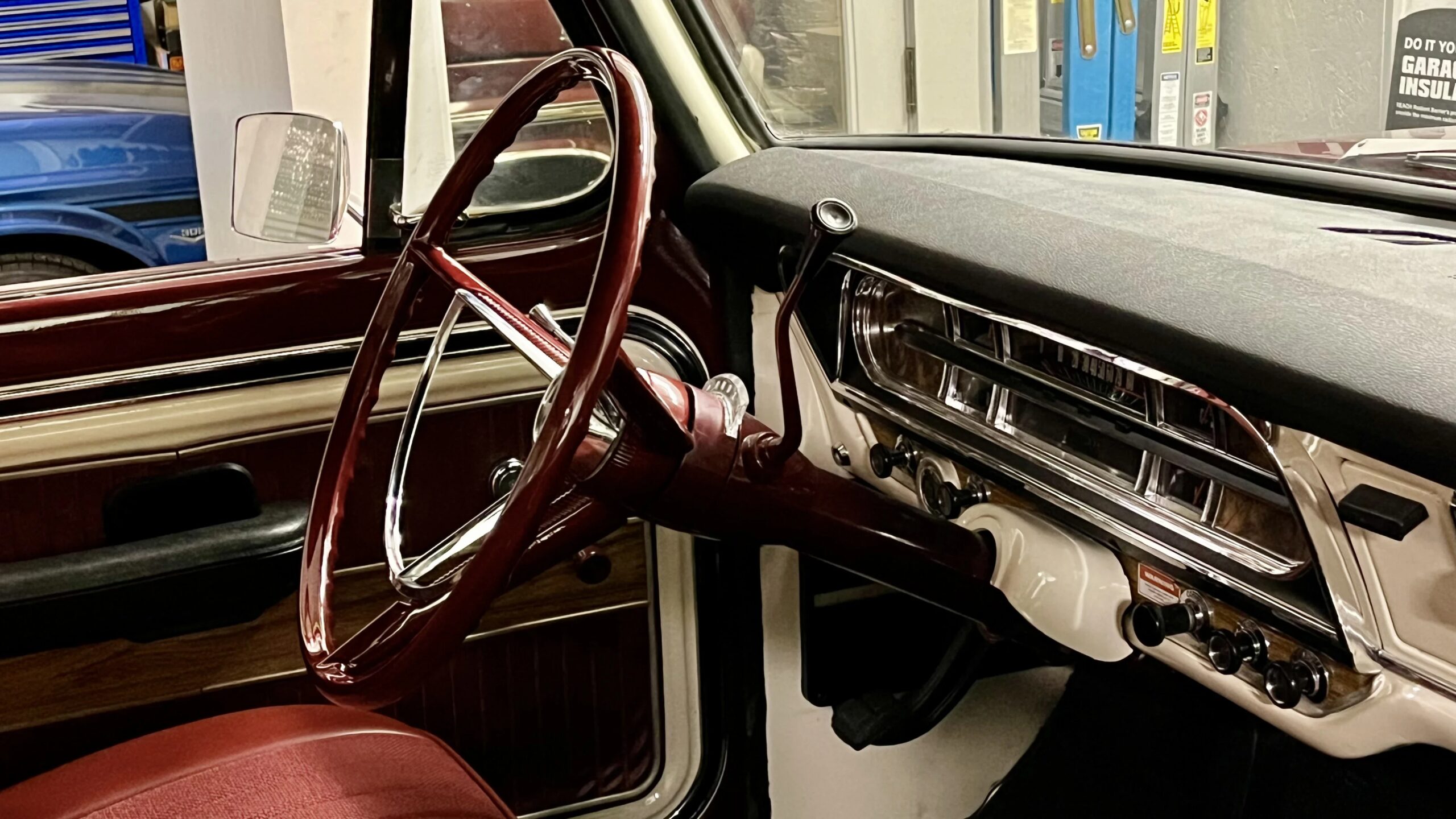 Ford-F100-2wd-regular-cab-1969-Red-Beige-22