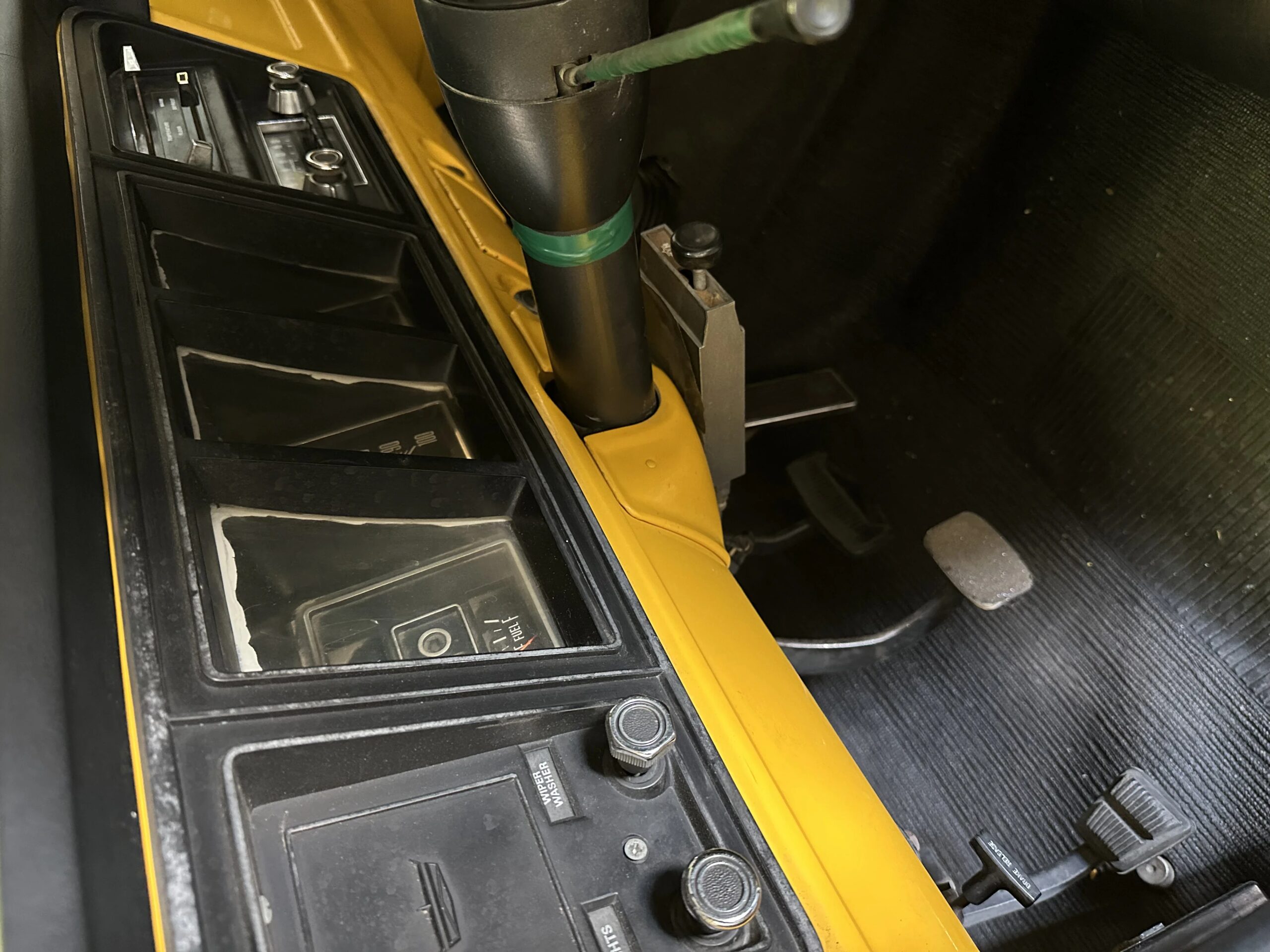 Ford-F100-2wd-regular-cab-1974-Green-Yellow-35