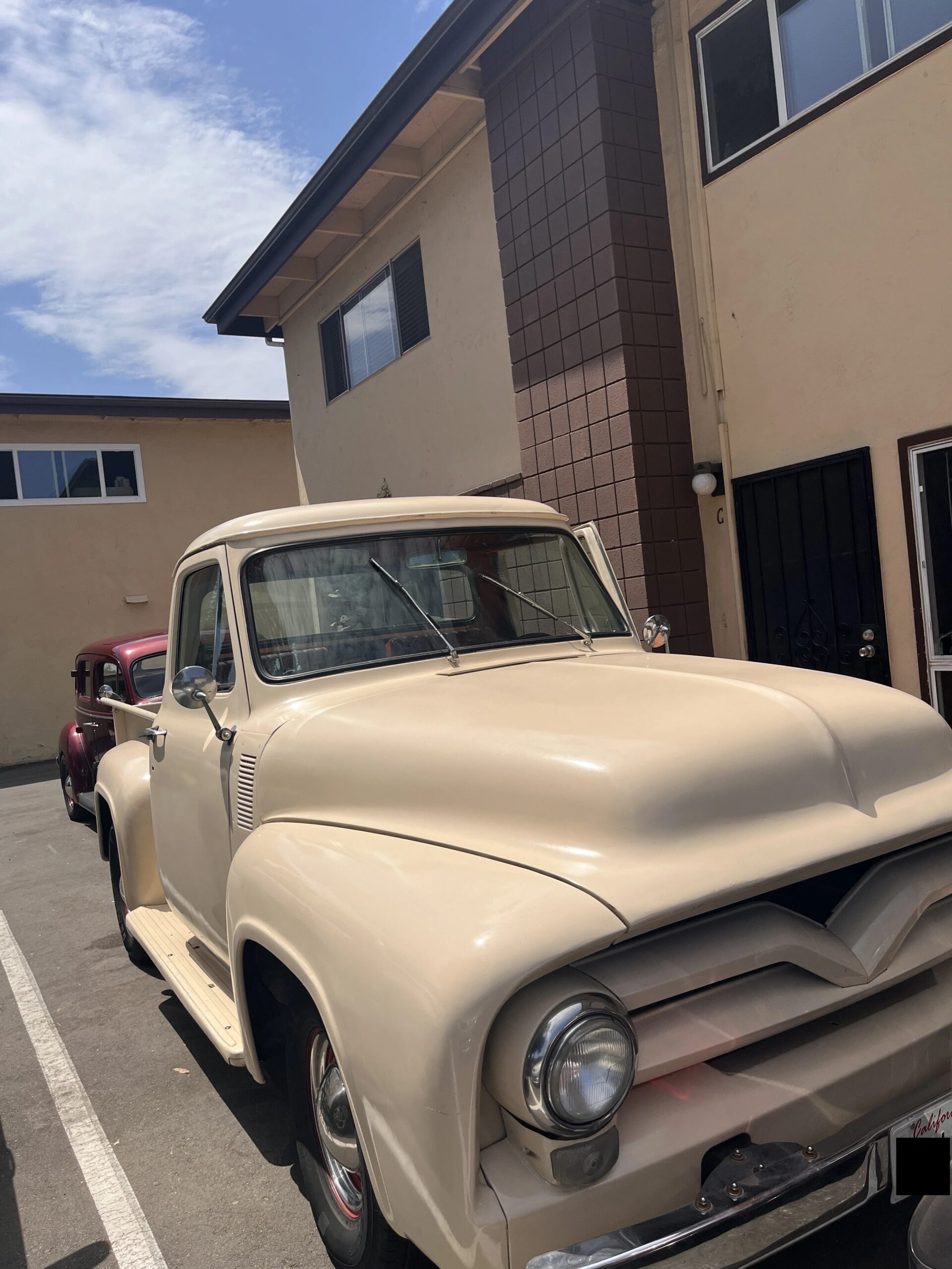 Ford-F100-custom-1955-Beige-Orange-19