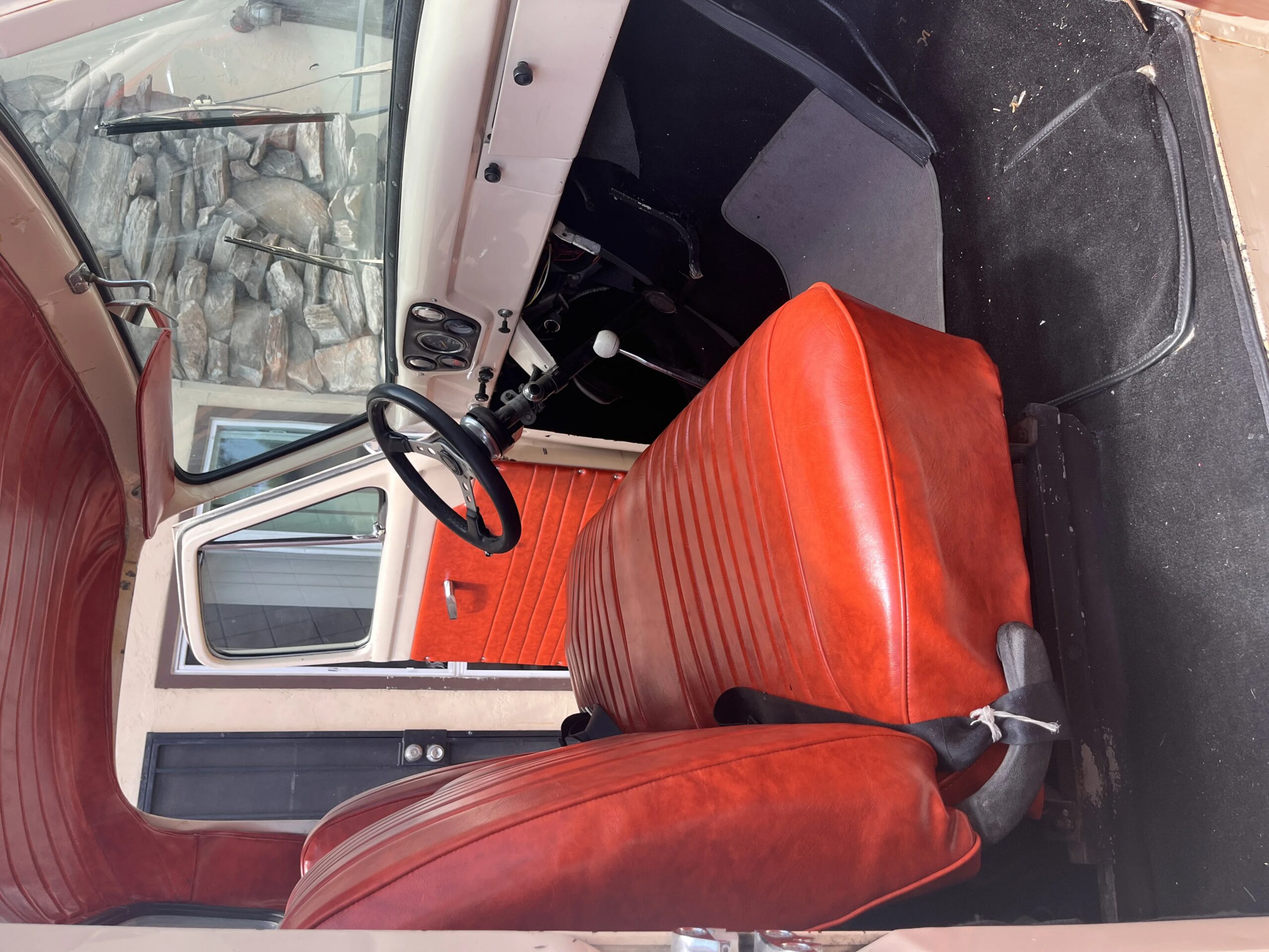 Ford-F100-custom-1955-Beige-Orange-4
