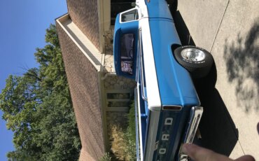 Ford-F100-custom-1966-Blue-White-10