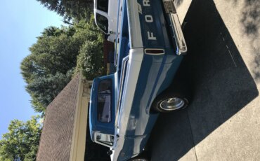 Ford-F100-custom-1966-Blue-White-5