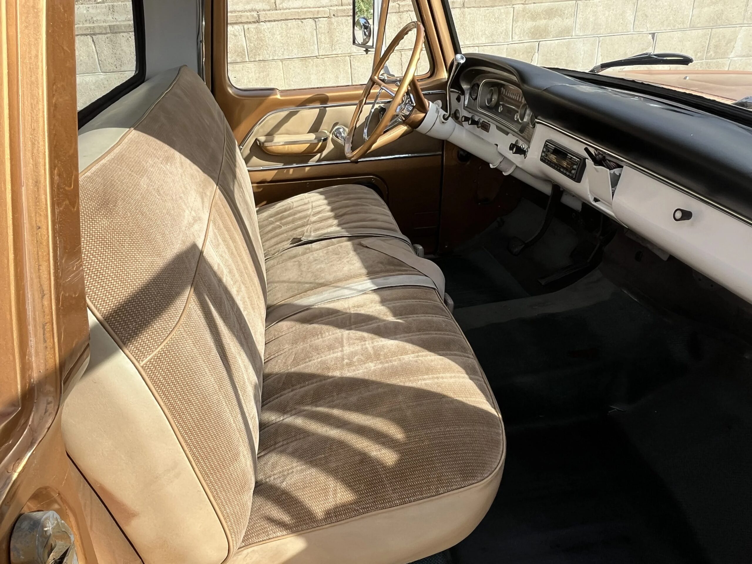 Ford-F100-custom-1966-Gold-Gold-3