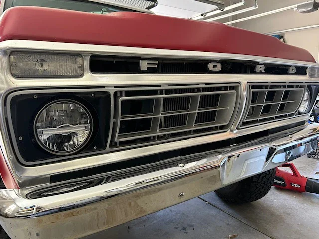Ford-F100-custom-1976-Red-Red-12