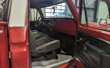 Ford-F100-custom-1976-Red-Red-16