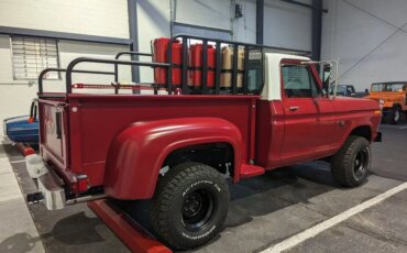 Ford-F100-custom-1976-Red-Red-25