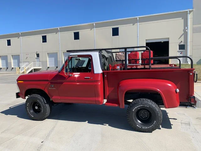 Ford-F100-custom-1976-Red-Red