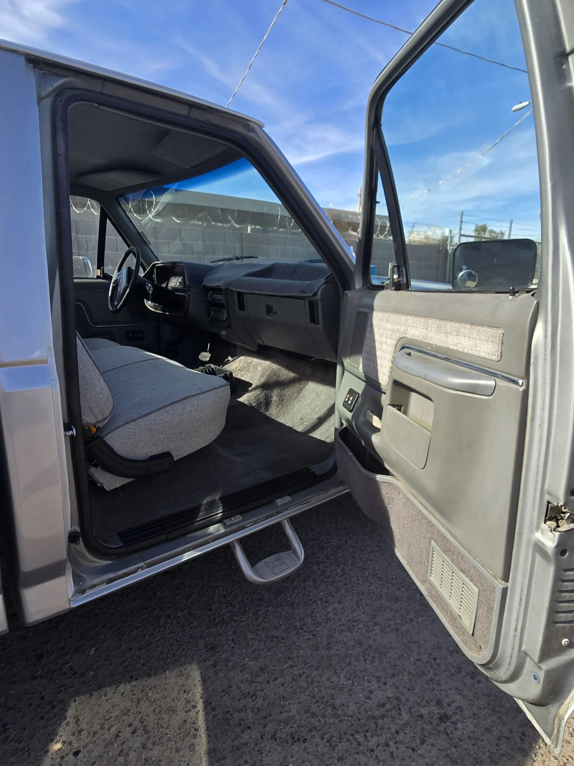 Ford-F150-2wd-regular-cab-1988-Gray-Gray-26