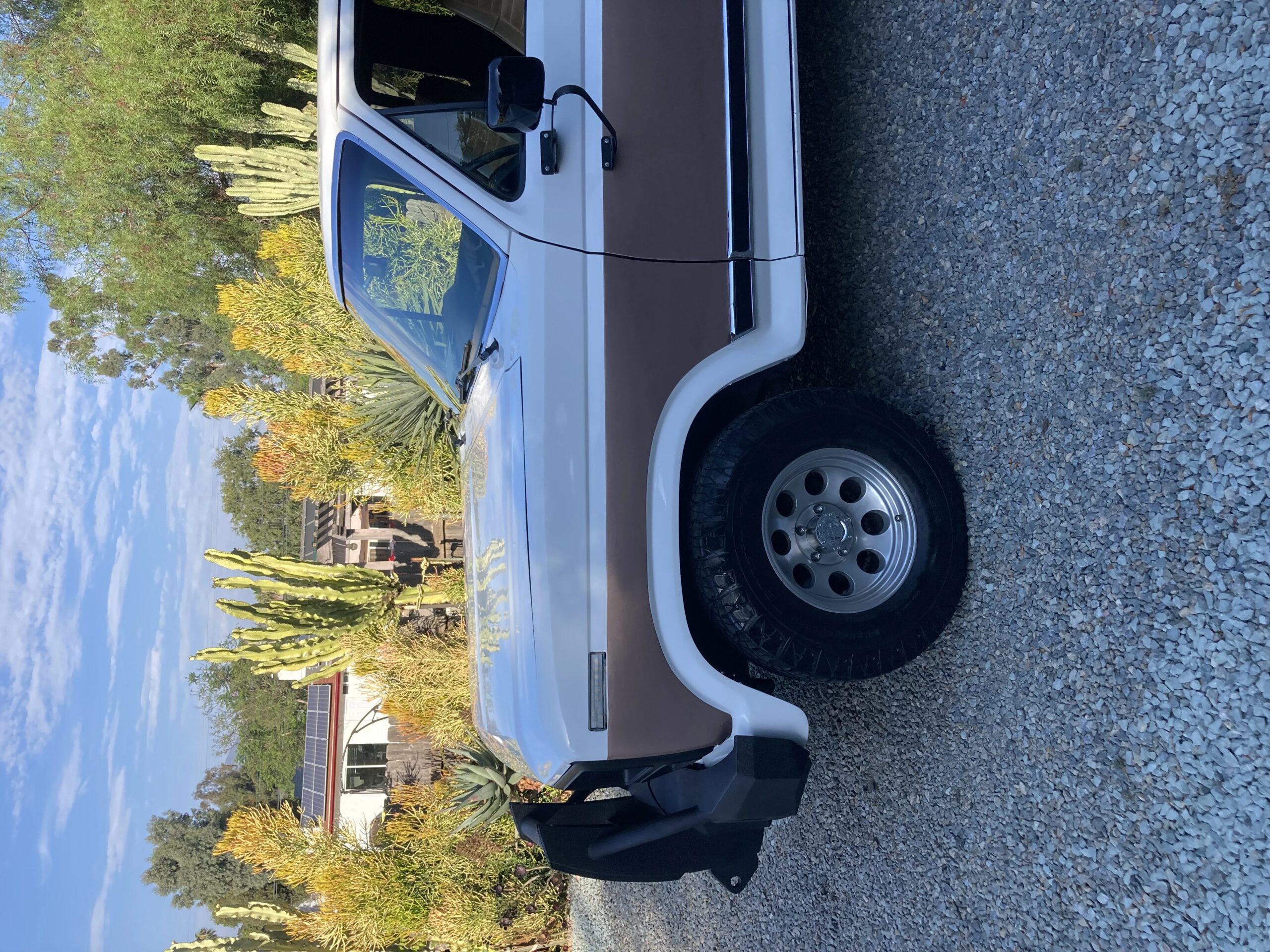 Ford-F150-2wd-supercab-xl-1980-White-Tan-1