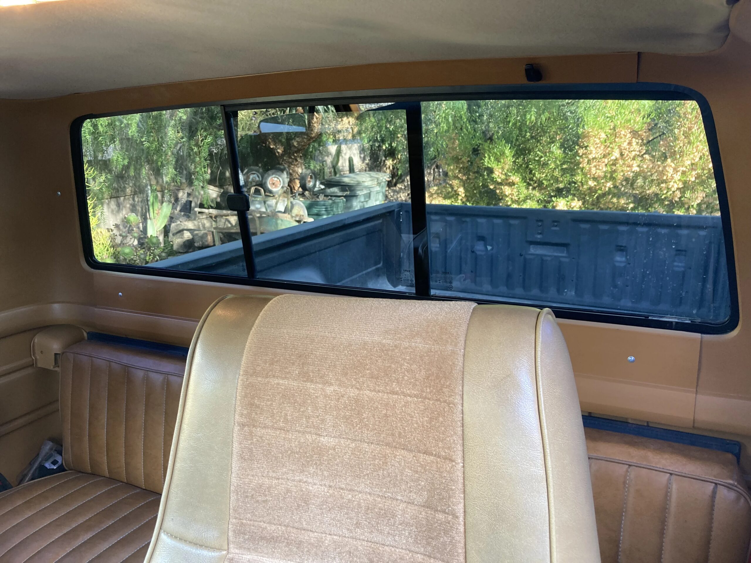 Ford-F150-2wd-supercab-xl-1980-White-Tan-16