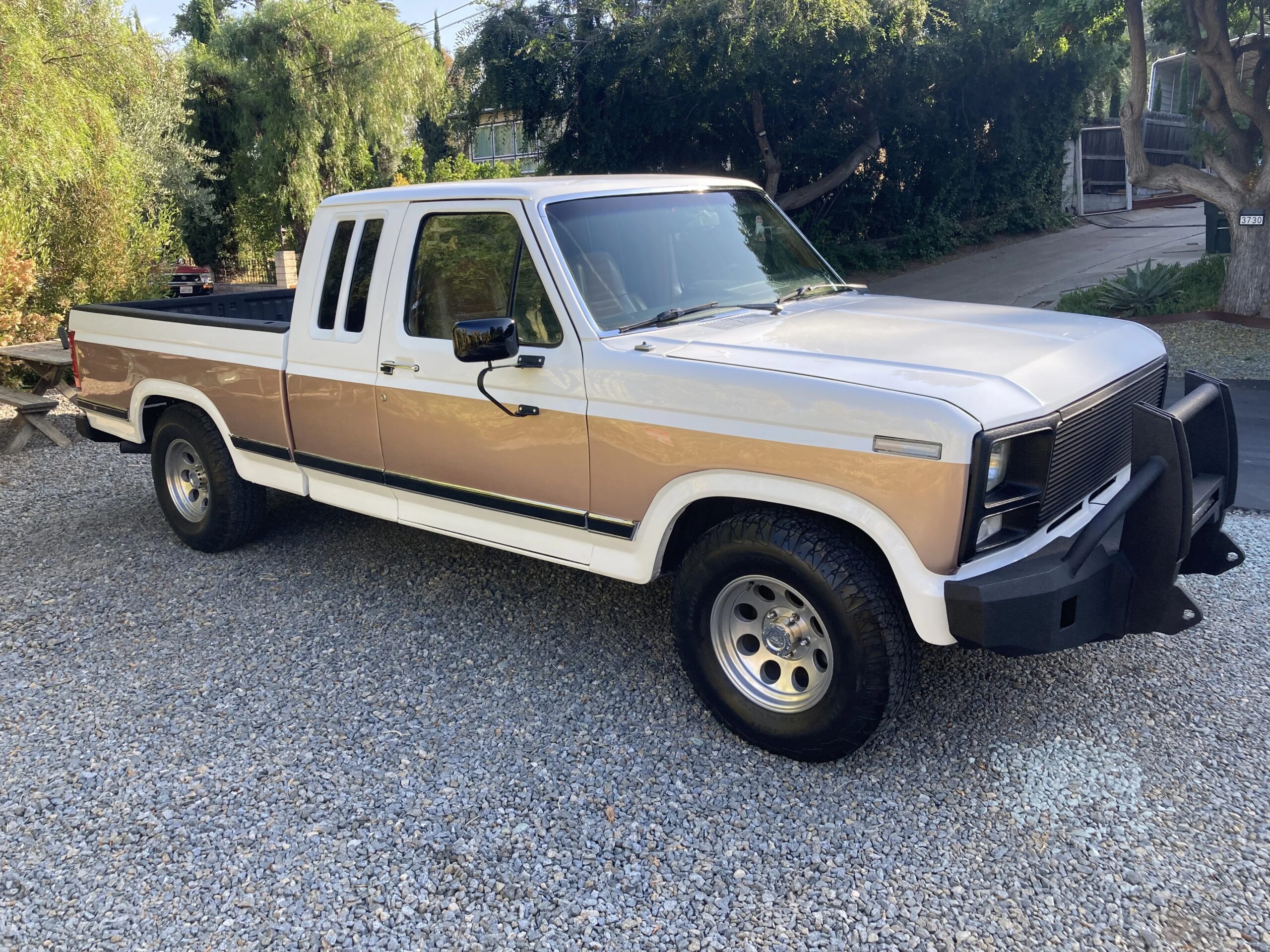 Ford-F150-2wd-supercab-xl-1980-White-Tan-4