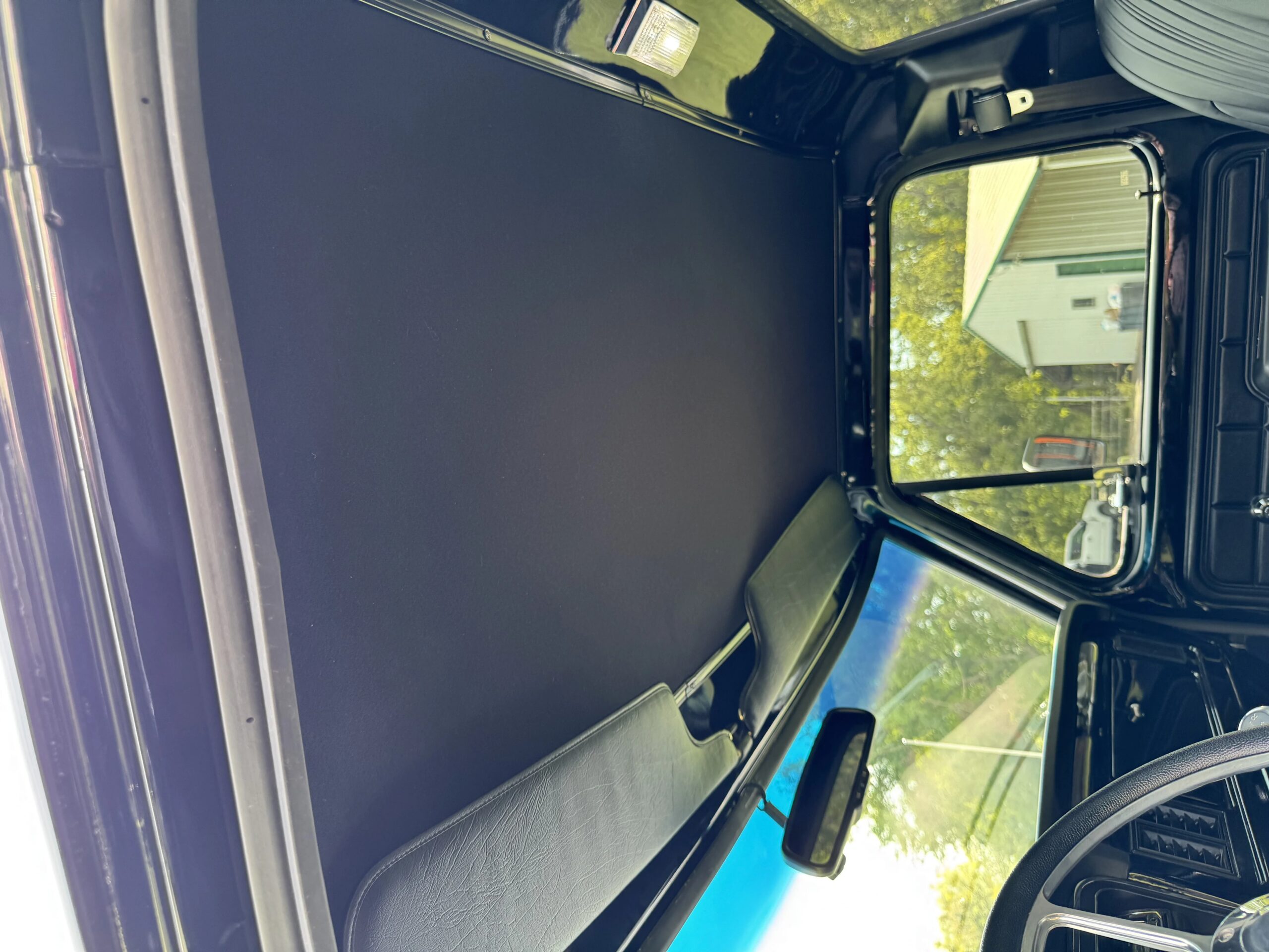 Ford-F150-4x4-regular-cab-1978-Black-Black-10